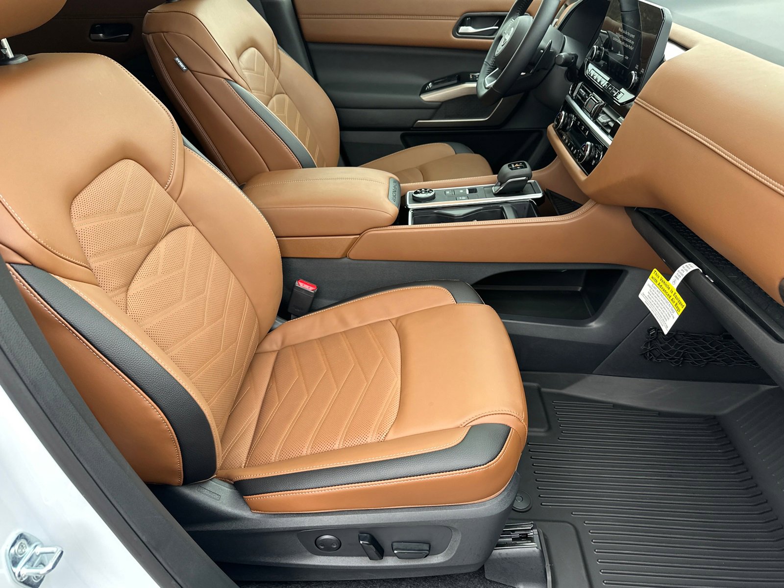 New 2025 Nissan Pathfinder Platinum w/ Cargo Package image 13