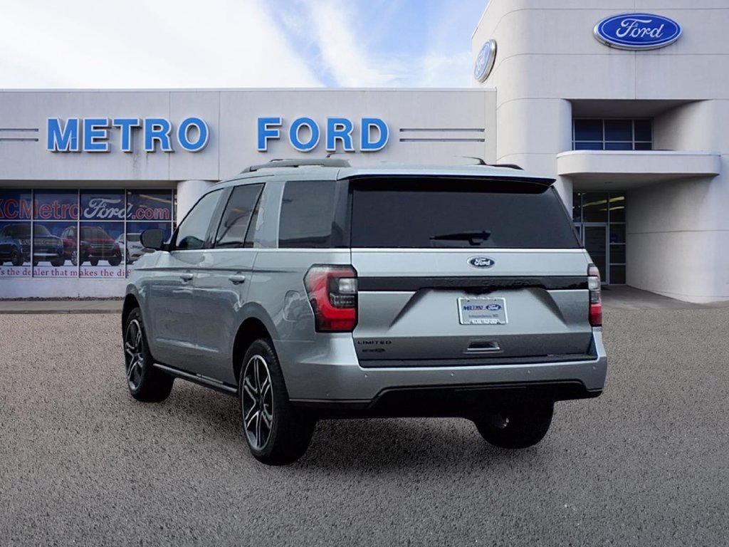 Used 2021 Ford Expedition Limited AWD/4WD image 5