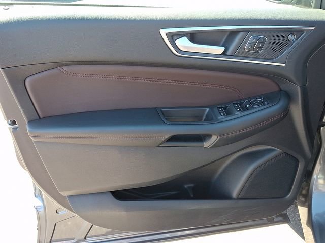 Used 2021 Ford Edge Titanium w/ Equipment Group 301A FWD image 9