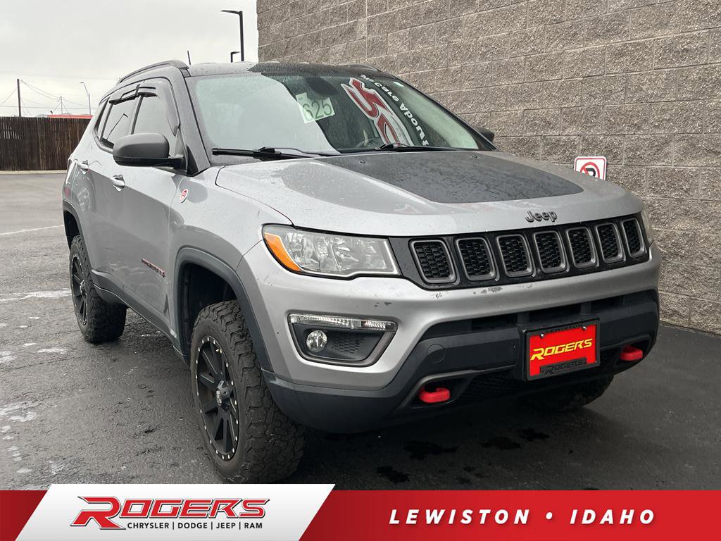 Used 2019 Jeep Compass Trailhawk image 1