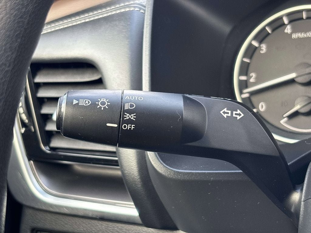 Certified 2021 Nissan Rogue SV AWD/4WD image 25