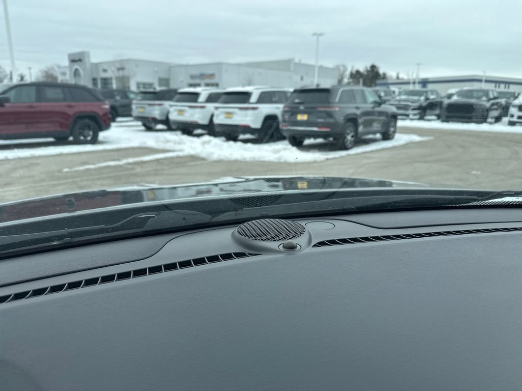 Used 2021 Jeep Grand Cherokee Limited w/ Quick Order Package 28K 80th image 14