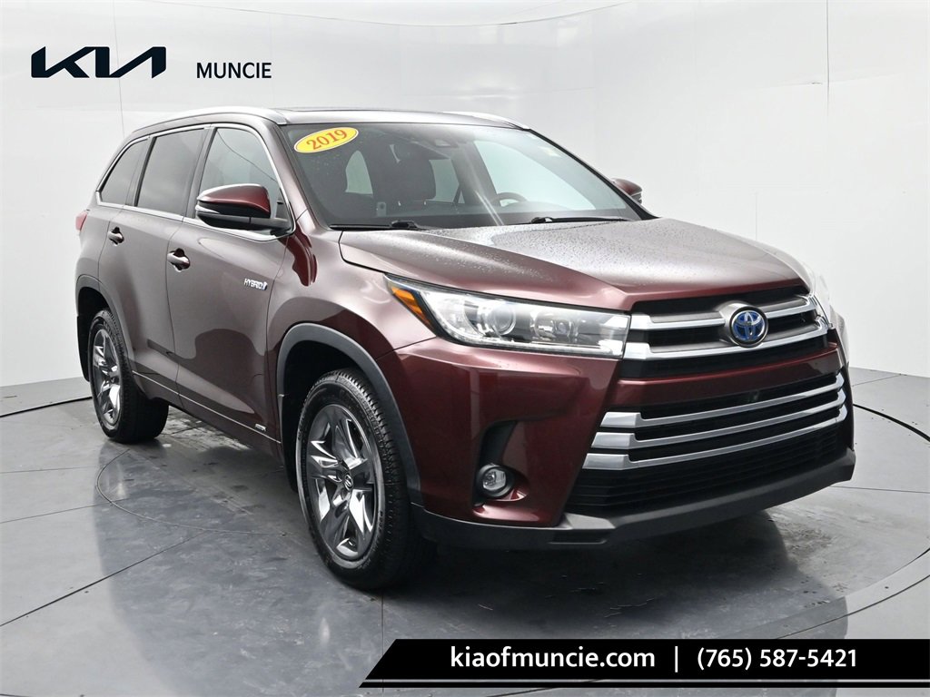 Used 2019 Toyota Highlander Limited Platinum image 1