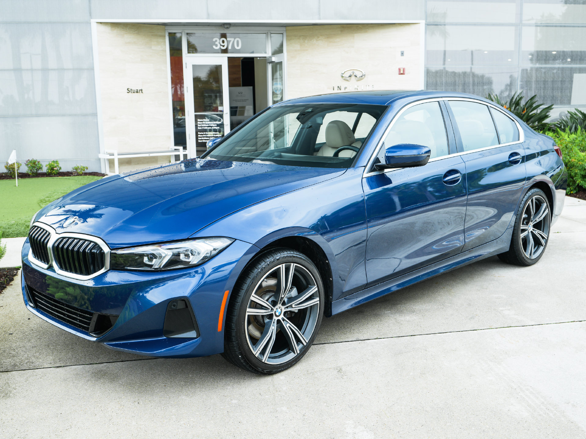 Used 2024 BMW 330i Sedan w/ Convenience Package RWD image 27