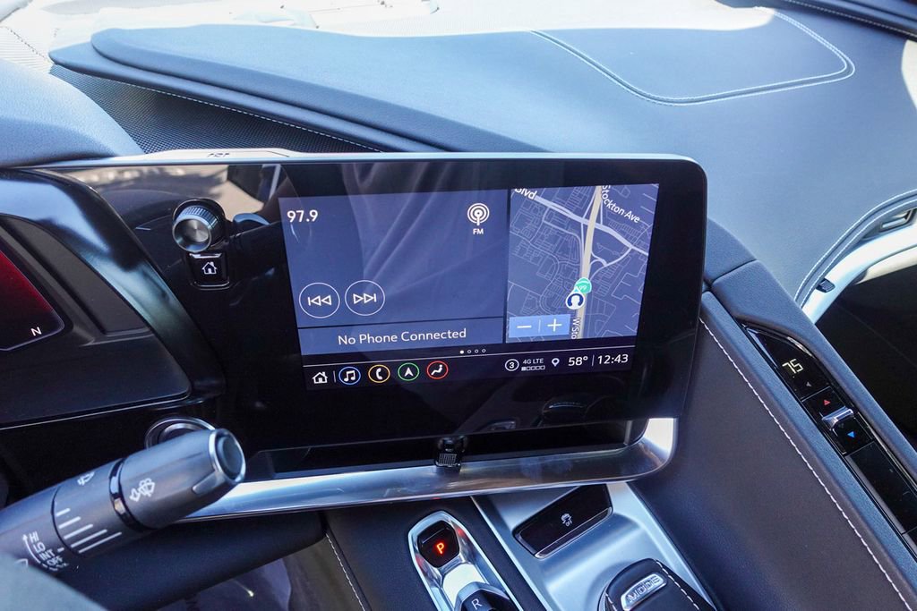 Used 2022 Chevrolet Corvette Stingray Coupe w/ Z51 Performance Package image 28