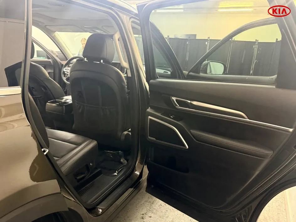Used 2022 Kia Telluride S AWD/4WD image 13