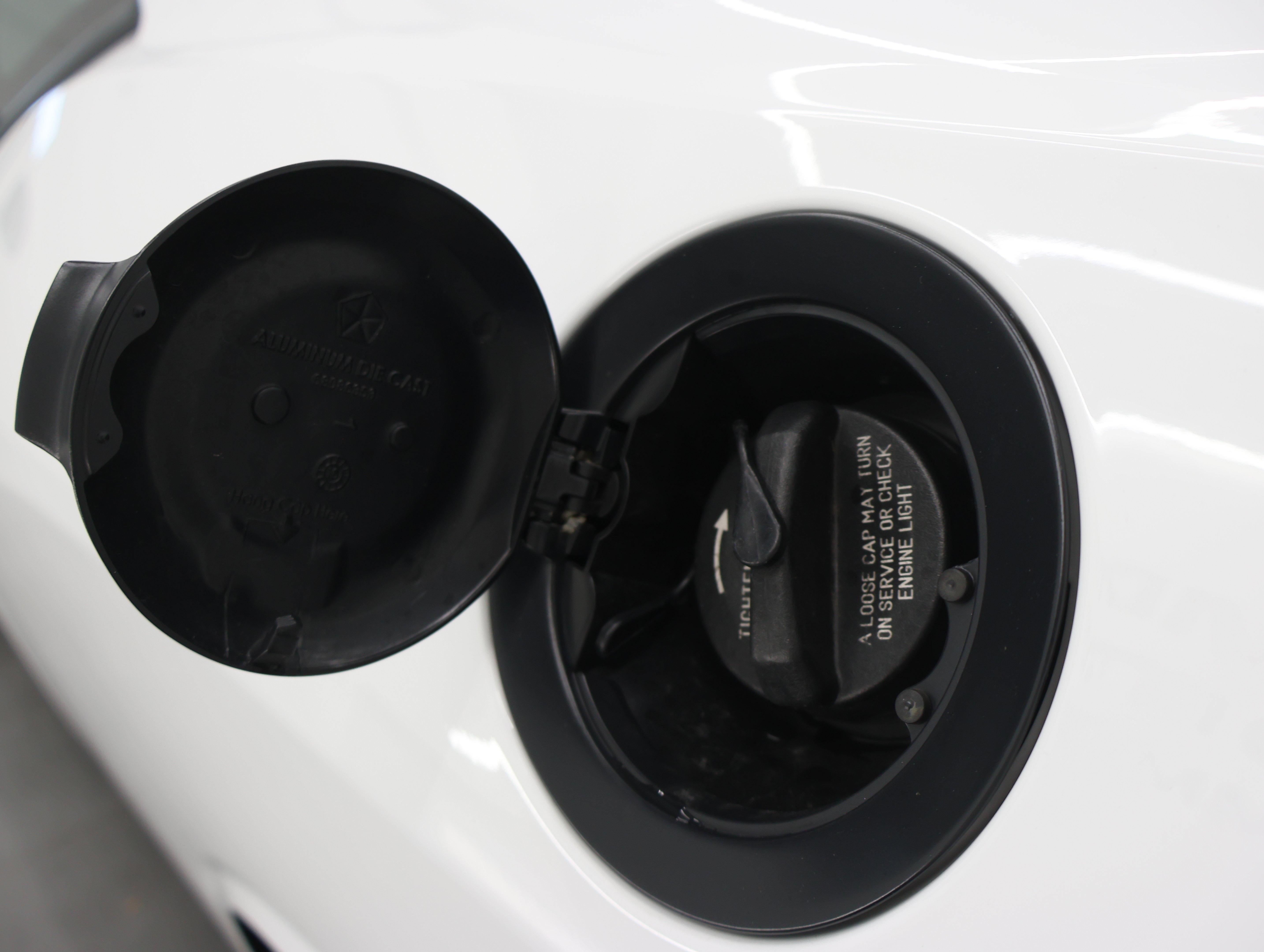 Used 2016 Dodge Challenger R/T Scat Pack RWD image 34