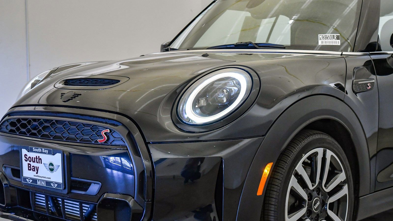 Certified 2023 MINI Cooper S w/ Signature Upholstery Package image 9