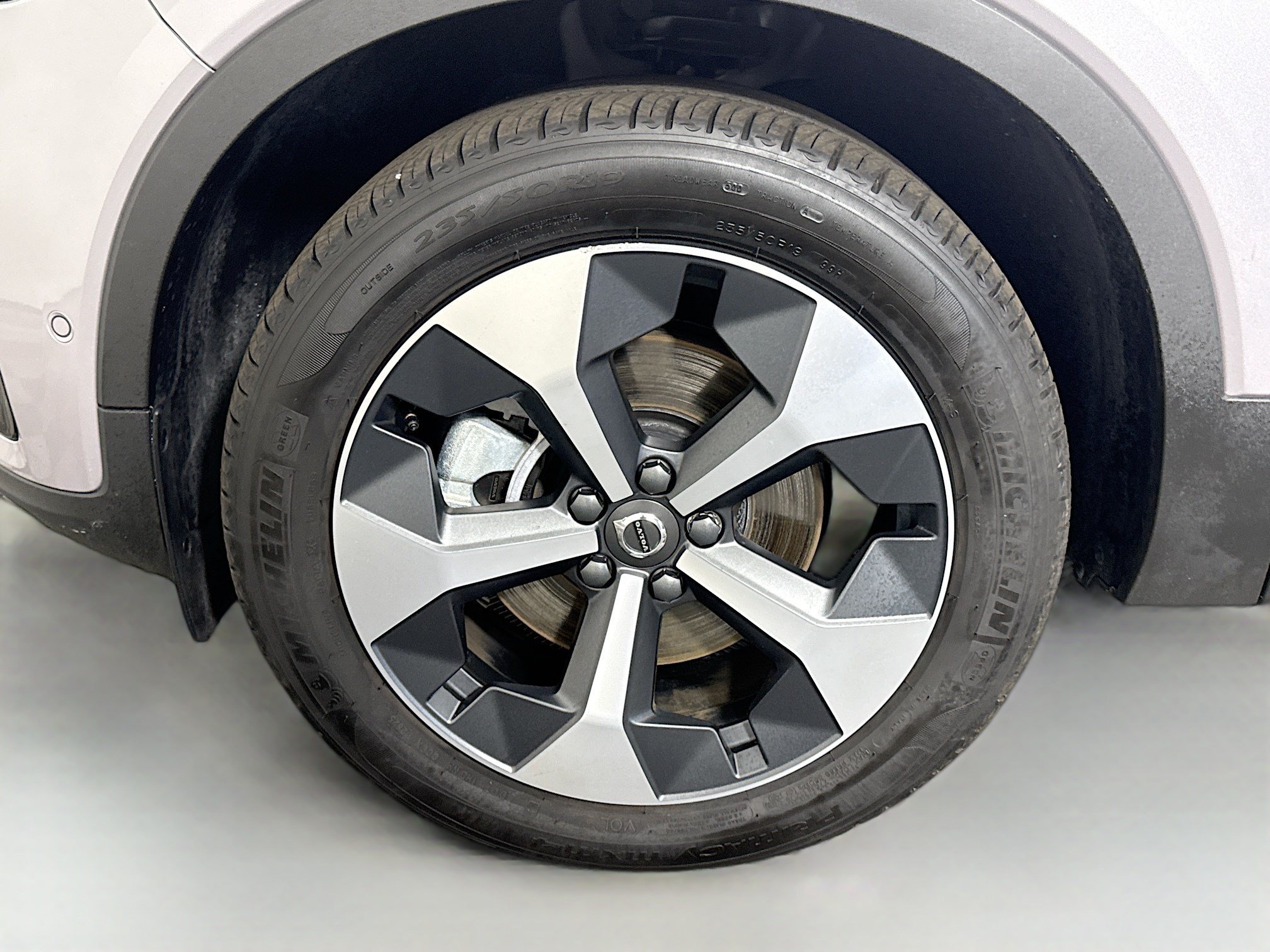 Used 2026 Volvo XC40 B5 Plus AWD/4WD image 38