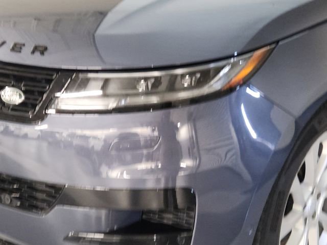 Used 2025 Land Rover Range Rover Sport SE image 12