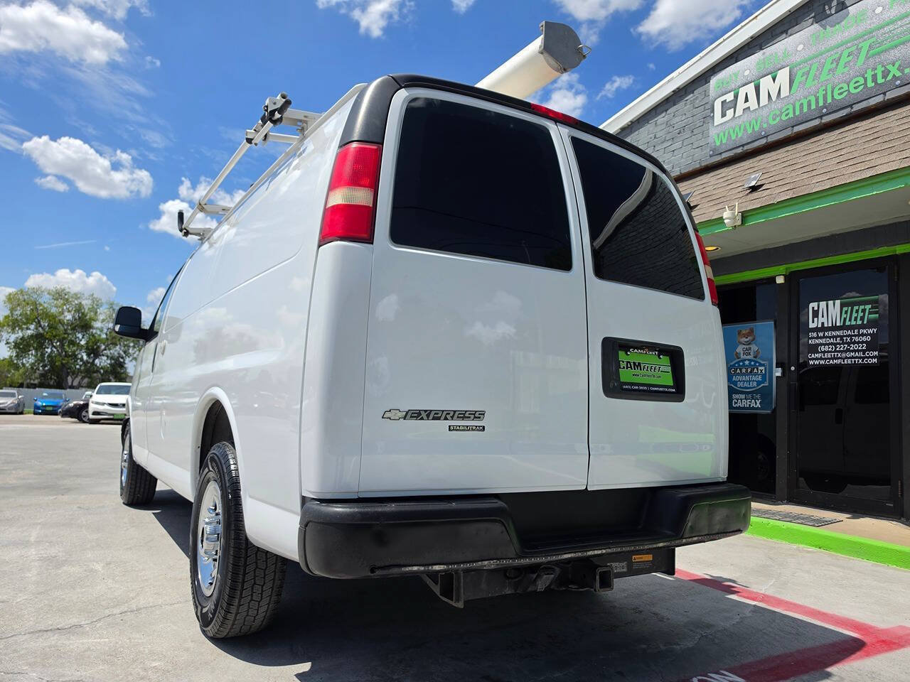 Used 2012 Chevrolet Express 2500 w/ Cold Climate Package RWD image 9