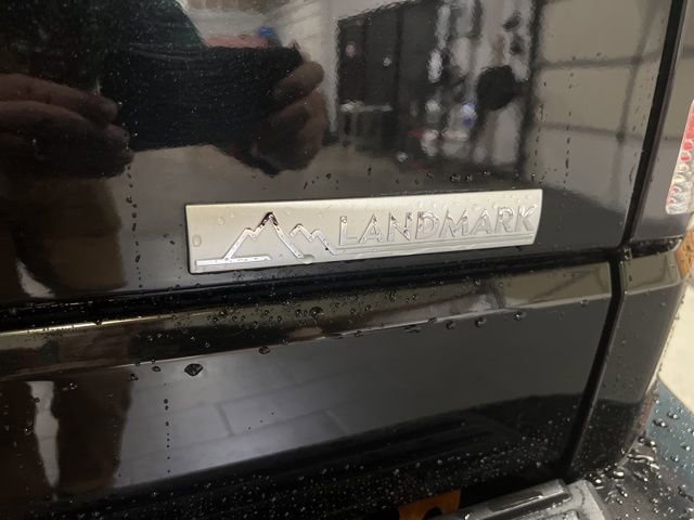 Used 2016 Land Rover LR4 HSE LUX image 12