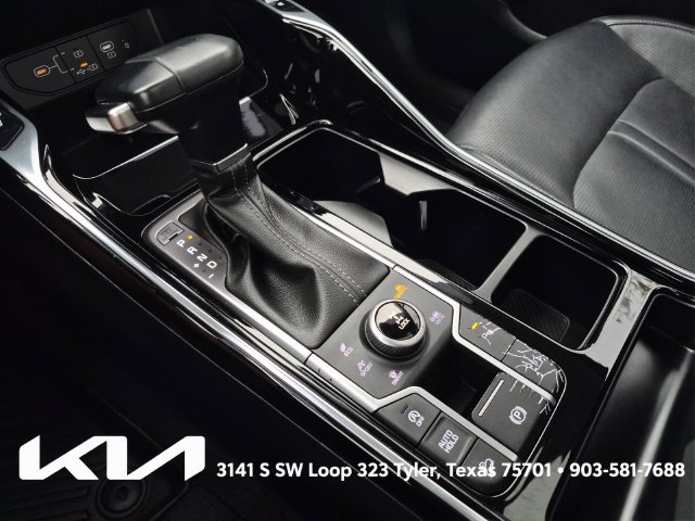 Certified 2025 Kia Sorento SX AWD/4WD image 44