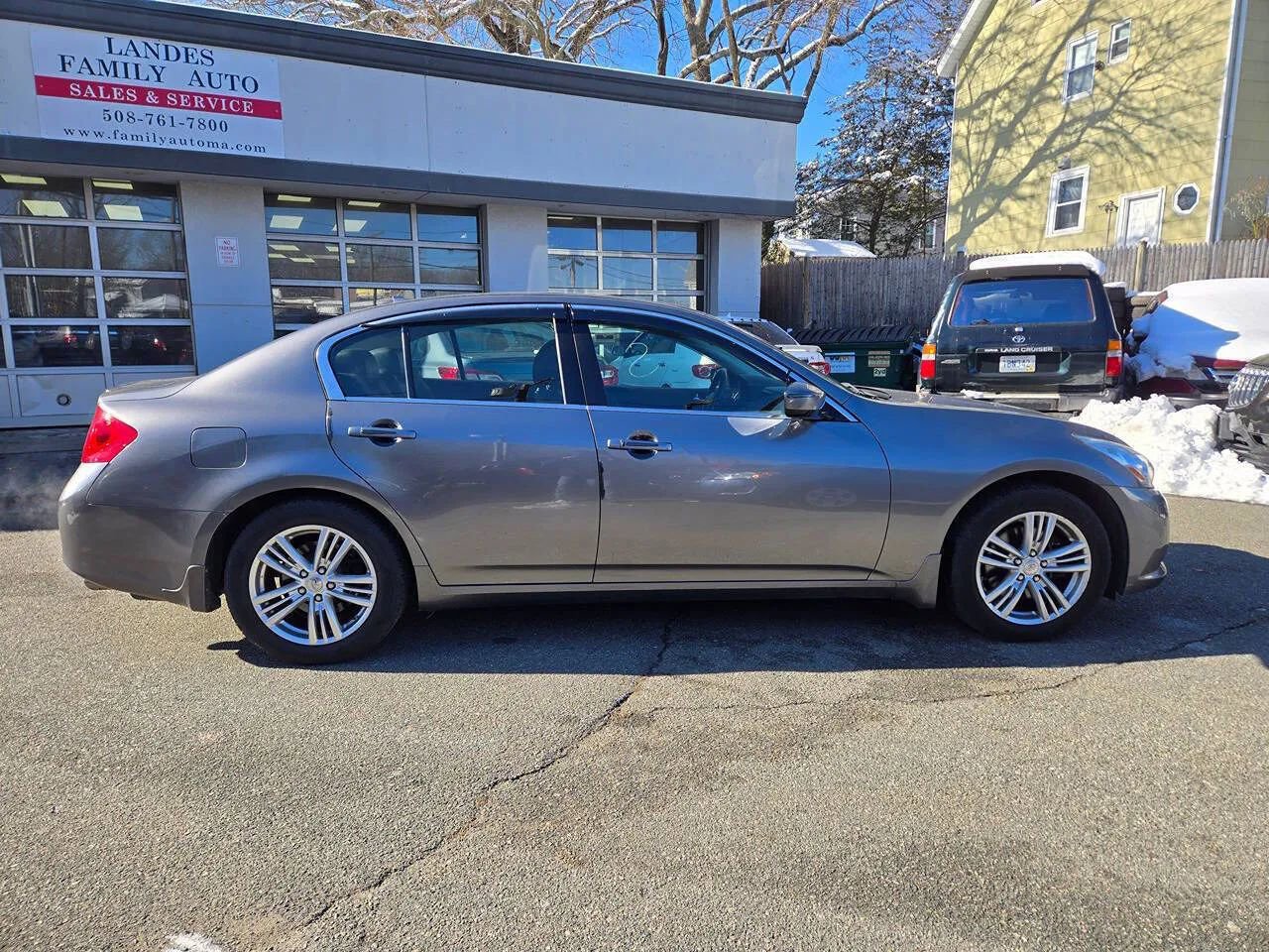 Used 2013 INFINITI G37 x Sedan w/ Premium Pkg AWD/4WD image 3