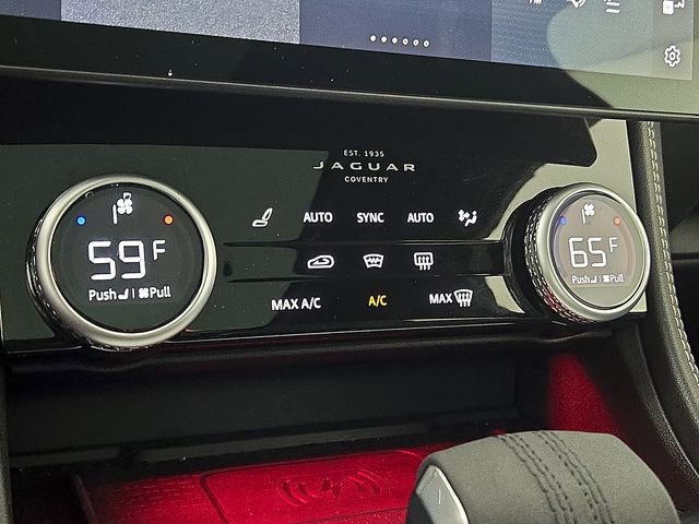 Used 2025 Jaguar F-PACE R-Dynamic S AWD/4WD image 17
