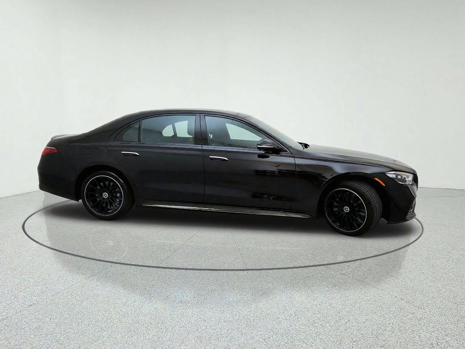 Certified 2025 Mercedes-Benz S 580 4MATIC Sedan image 6