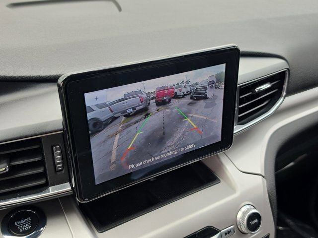 Certified 2022 Ford Explorer XLT w/ Equipment Group 202A image 23