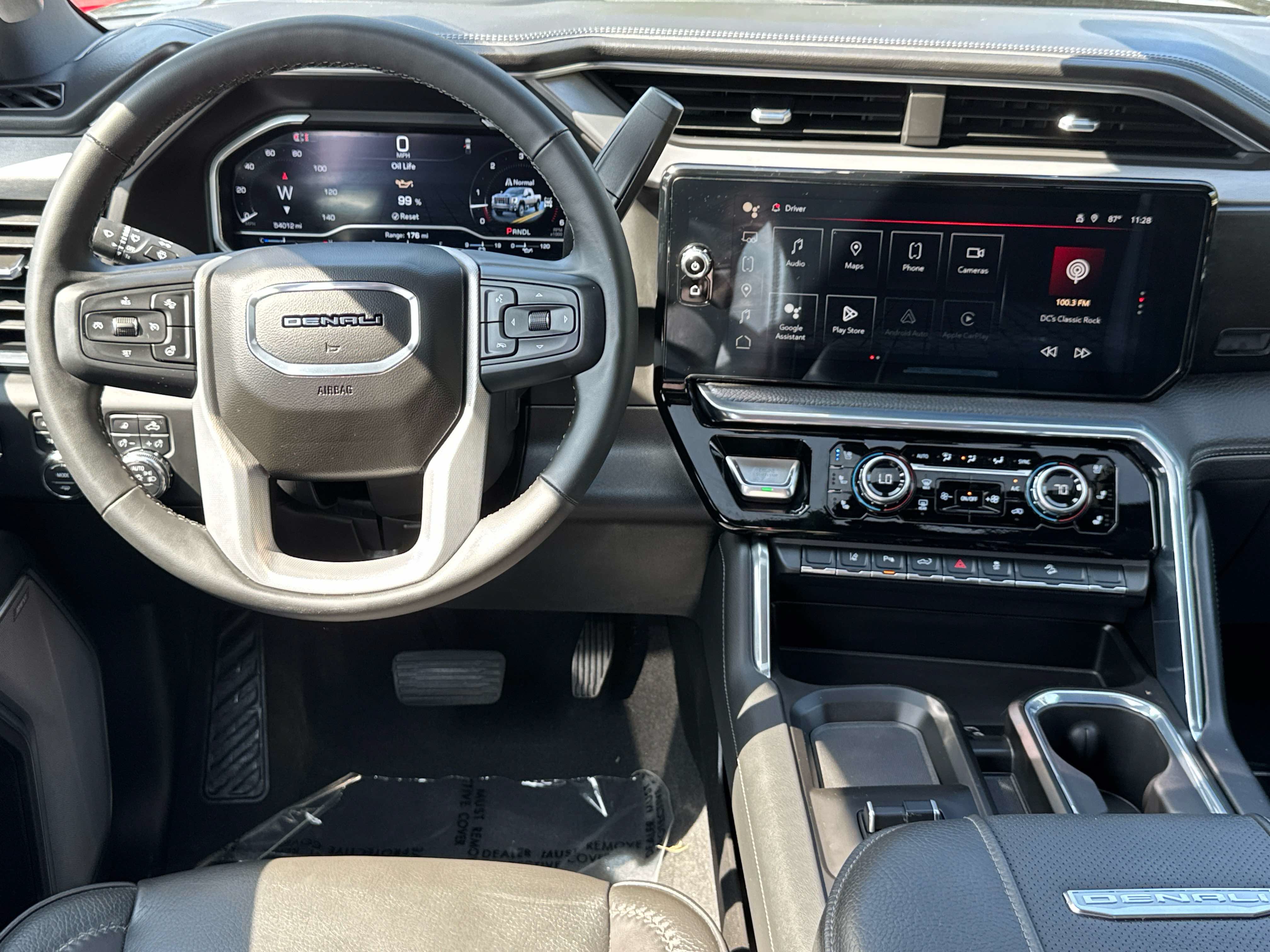 Used 2024 GMC Sierra 2500 Denali w/ Denali Reserve Package AWD/4WD image 16