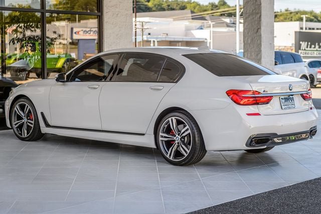 Used 2017 BMW 740i RWD image 7