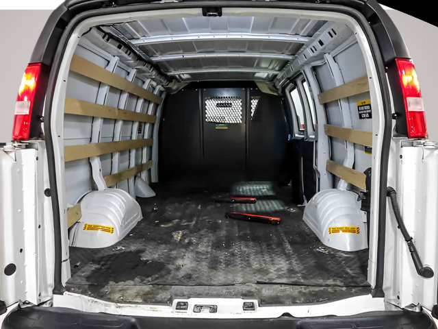 Used 2025 Chevrolet Express 2500 w/ Driver Convenience Package RWD image 18