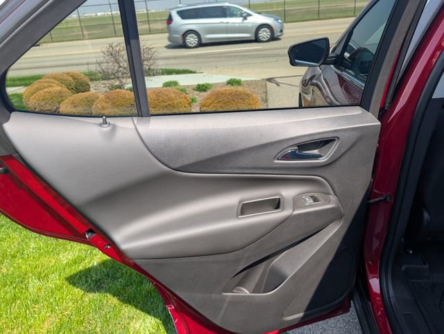 Used 2023 Chevrolet Equinox LT image 12