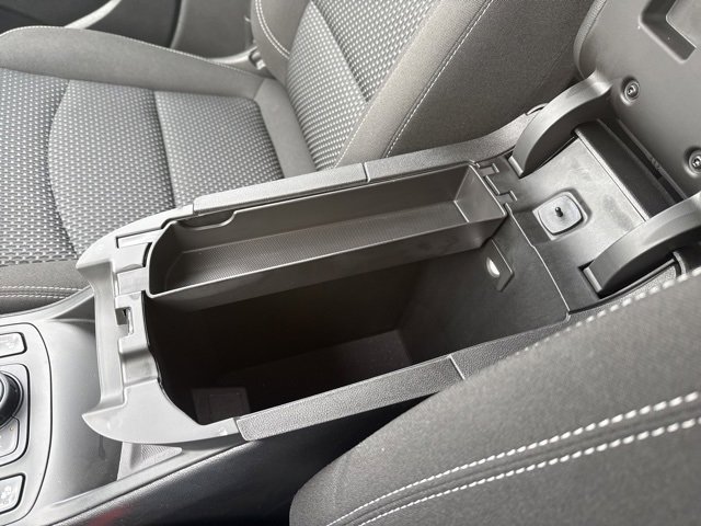 Used 2023 GMC Terrain SLE w/ Driver Convenience Package image 29