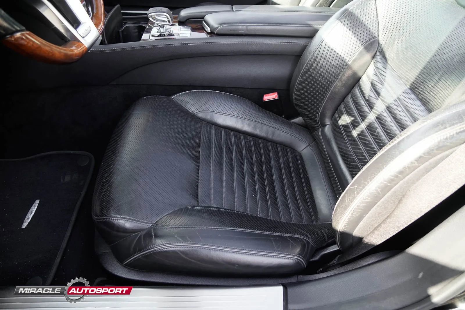 Used 2013 Mercedes-Benz SL 550 w/ Premium Pkg image 19