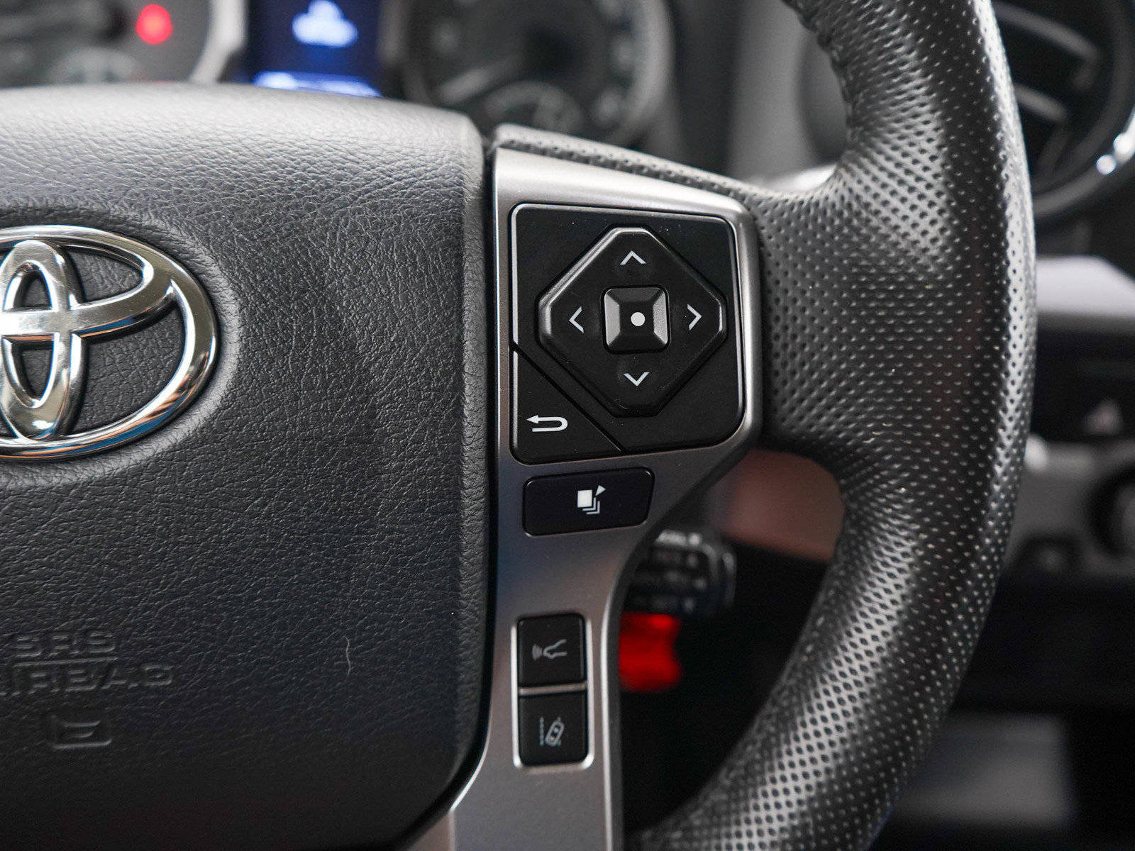 Used 2019 Toyota Tacoma SR5 RWD image 24