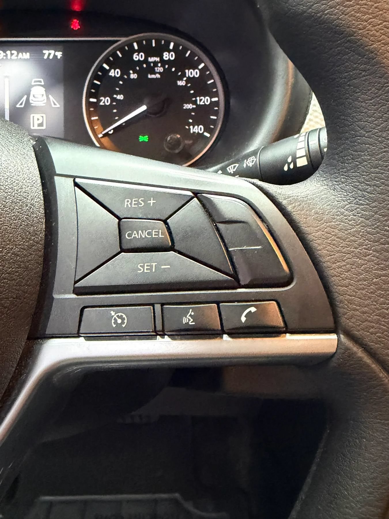 Used 2018 Nissan Kicks SV FWD image 14