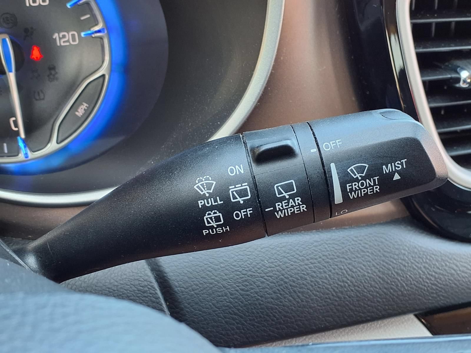 Used 2018 Chrysler Pacifica Touring-L w/ Advanced Safetytec Group FWD image 25