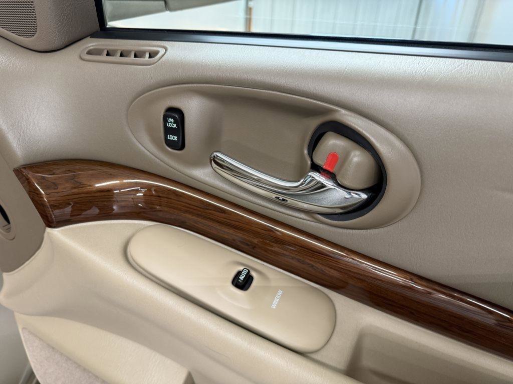 Used 2005 Buick Le Sabre Custom image 52