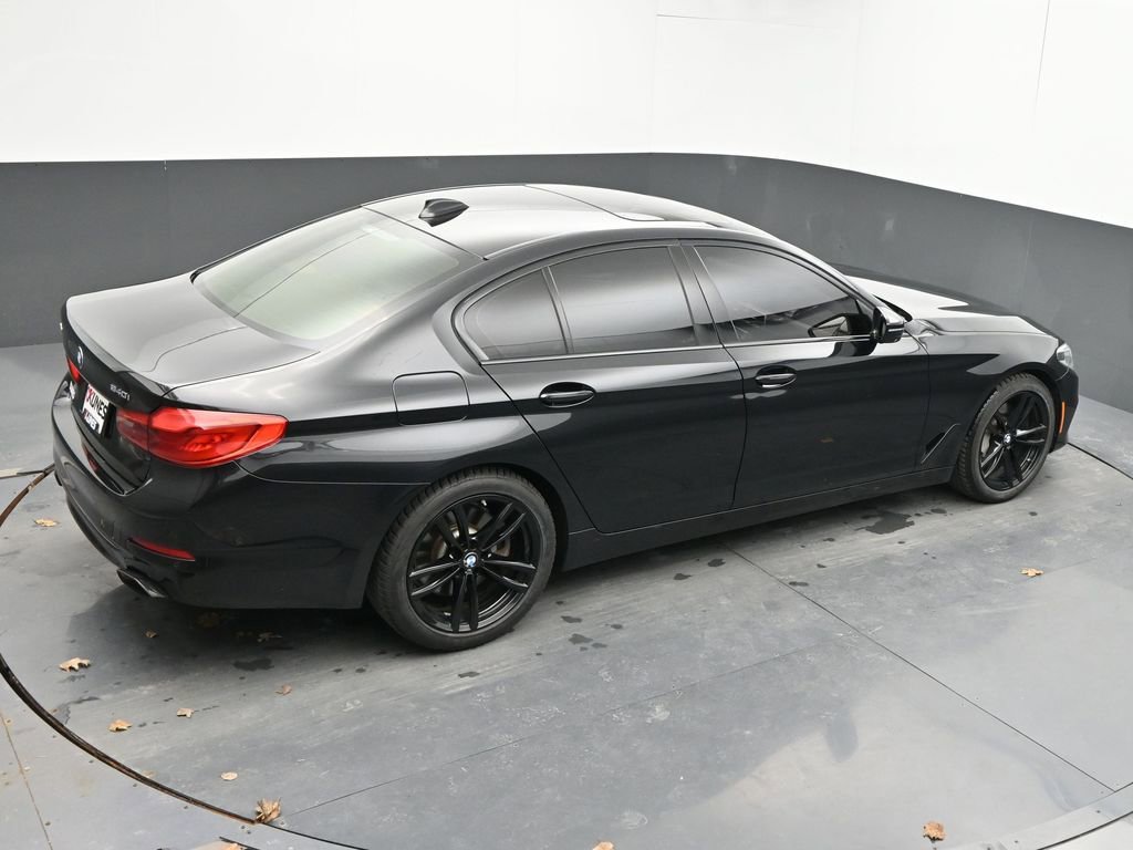 Used 2017 BMW 540i xDrive image 22