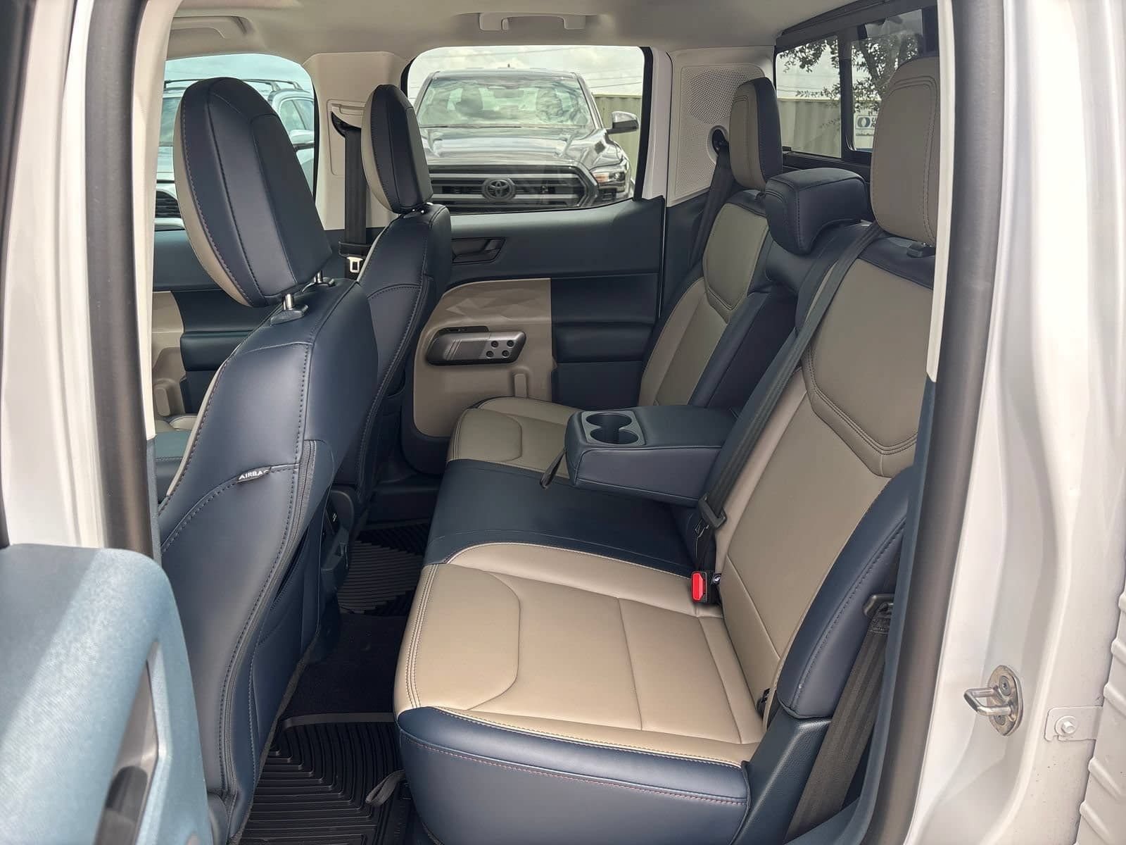 Used 2025 Ford Maverick Lariat AWD/4WD image 12