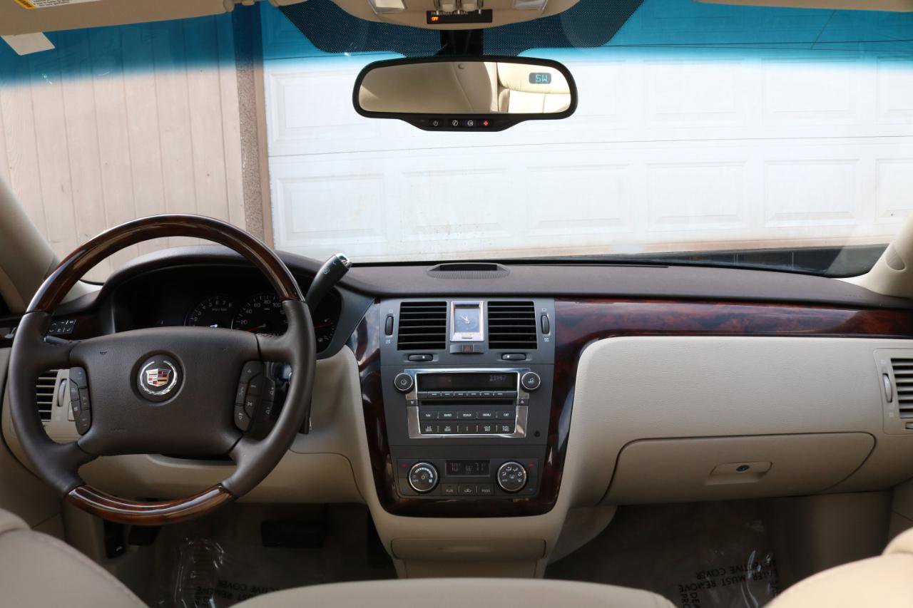 Used 2009 Cadillac DTS w/ Sun And Sound Package image 45