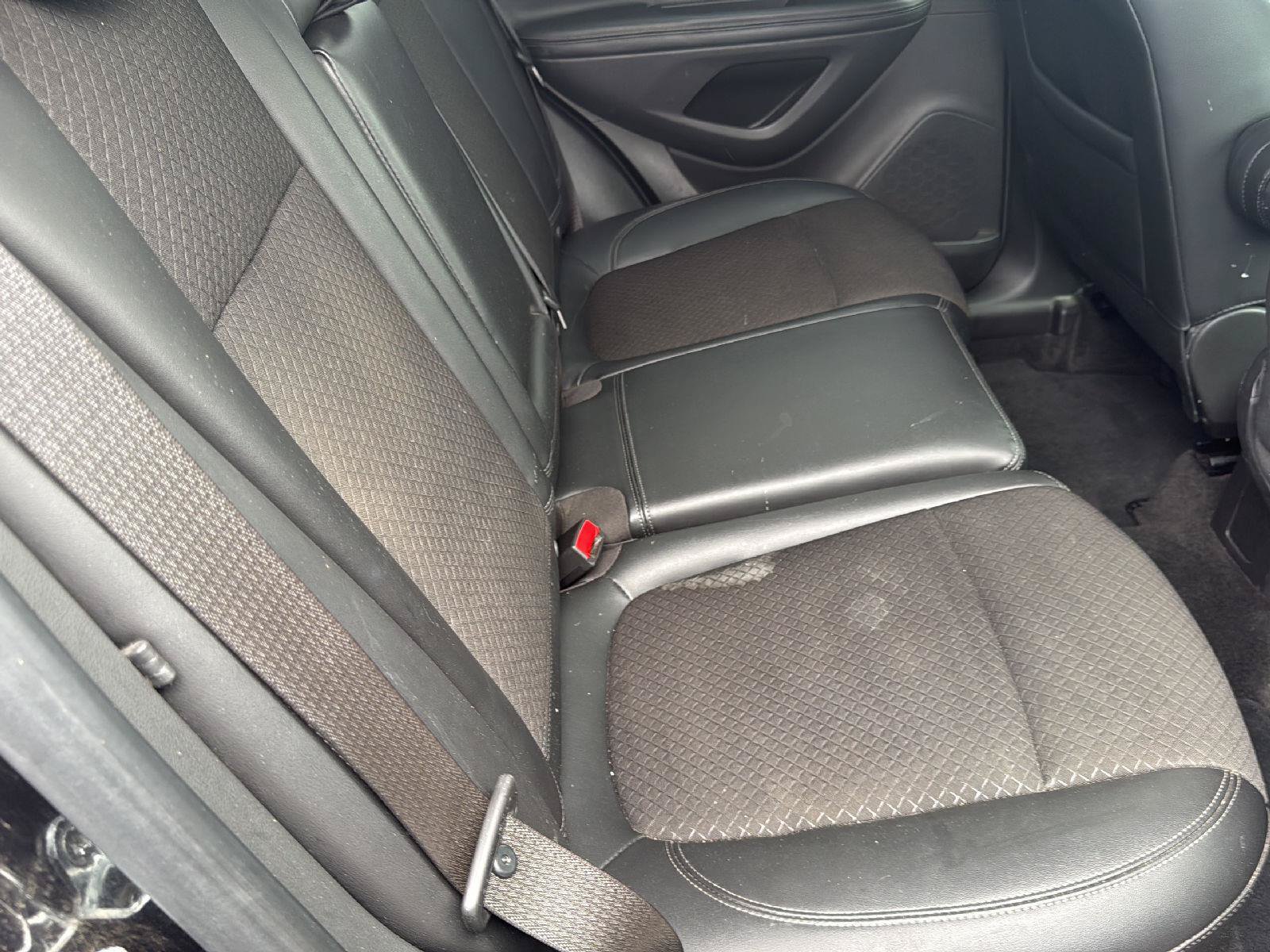 Used 2019 Buick Encore Sport Touring AWD/4WD image 26