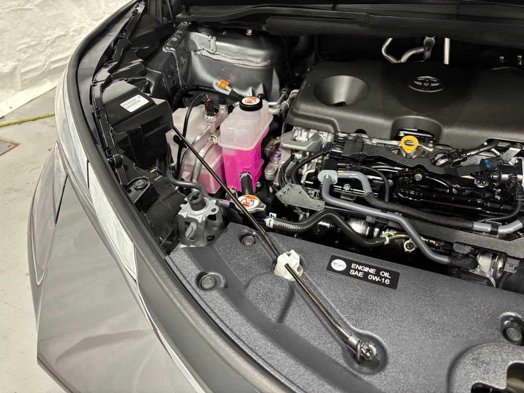 Used 2026 Toyota Sienna LE FWD image 70