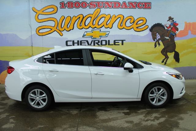 Used 2018 Chevrolet Cruze LT image 1