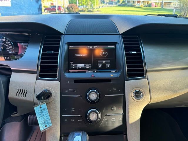 Used 2014 Ford Taurus SEL w/ Equipment Group 201A FWD image 19