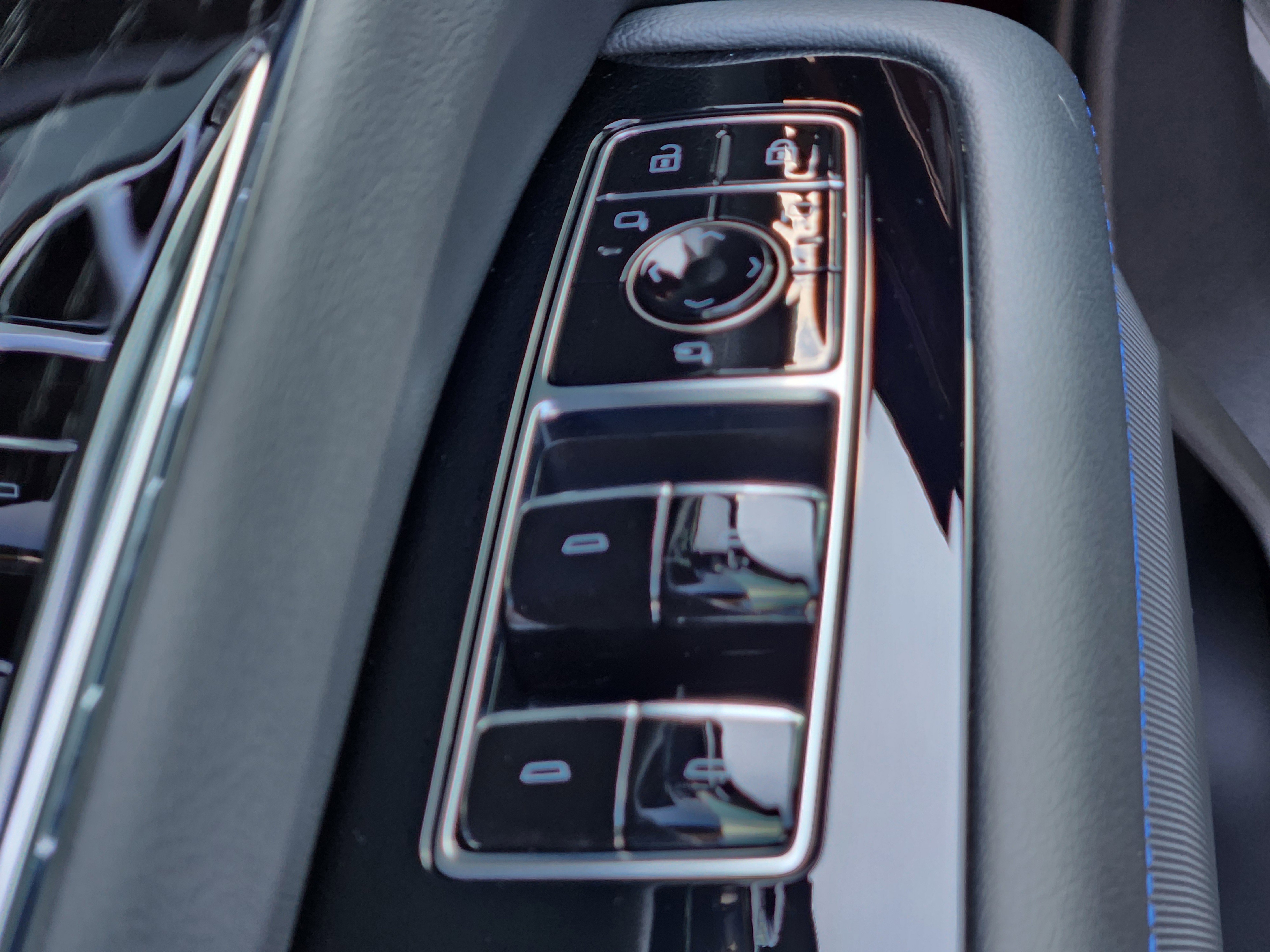New 2025 Cadillac Escalade IQ Luxury 1 AWD/4WD image 22