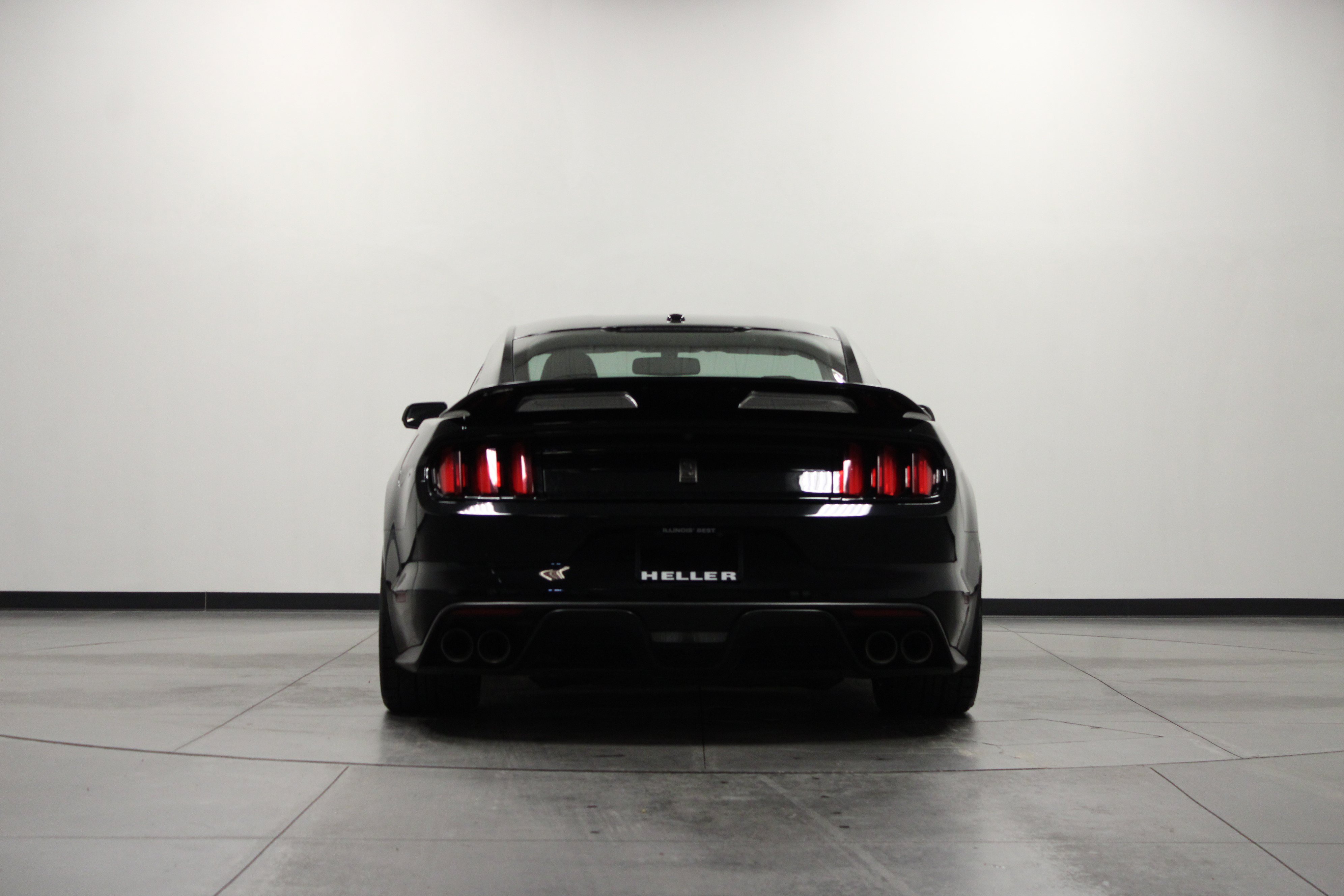 Used 2019 Ford Mustang Shelby GT350 w/ Technology Package RWD image 5