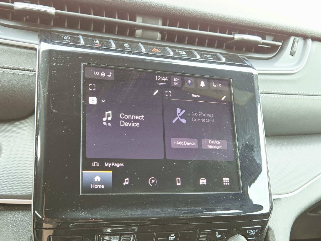 New 2025 Jeep Grand Cherokee Laredo X w/ Luxury Tech Group I AWD/4WD image 24