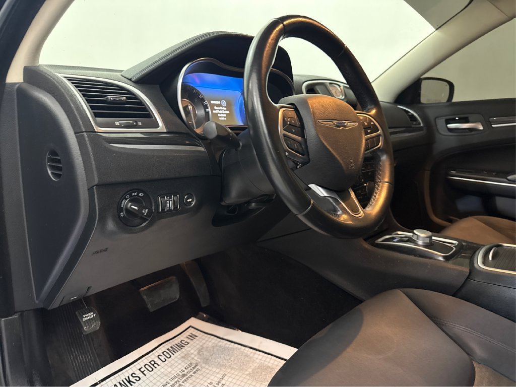 Used 2018 Chrysler 300 Touring w/ Driver Convenience Group RWD image 29