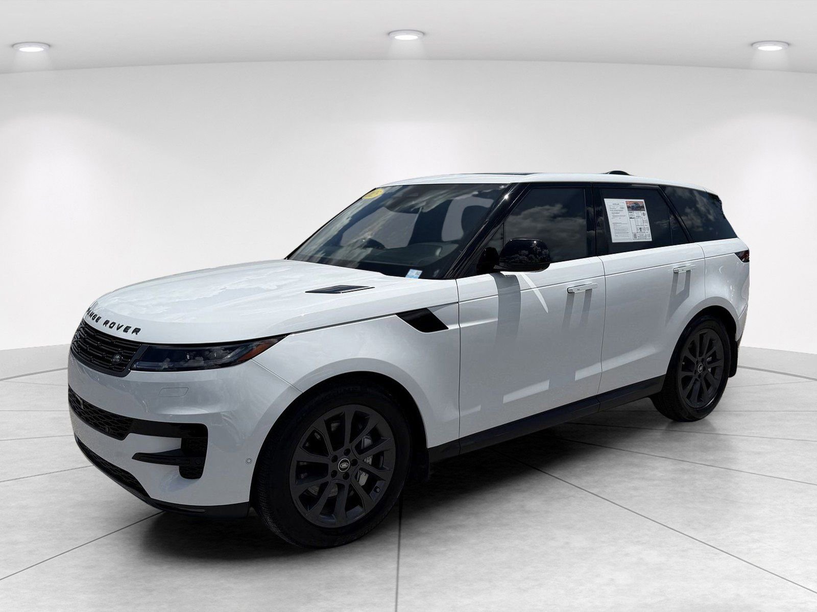 Used 2025 Land Rover Range Rover Sport AWD/4WD image 8