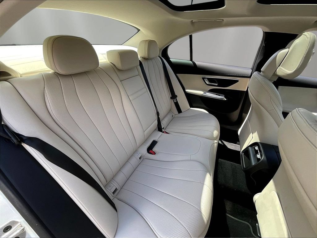 Used 2026 Mercedes-Benz E 350 Sedan image 25