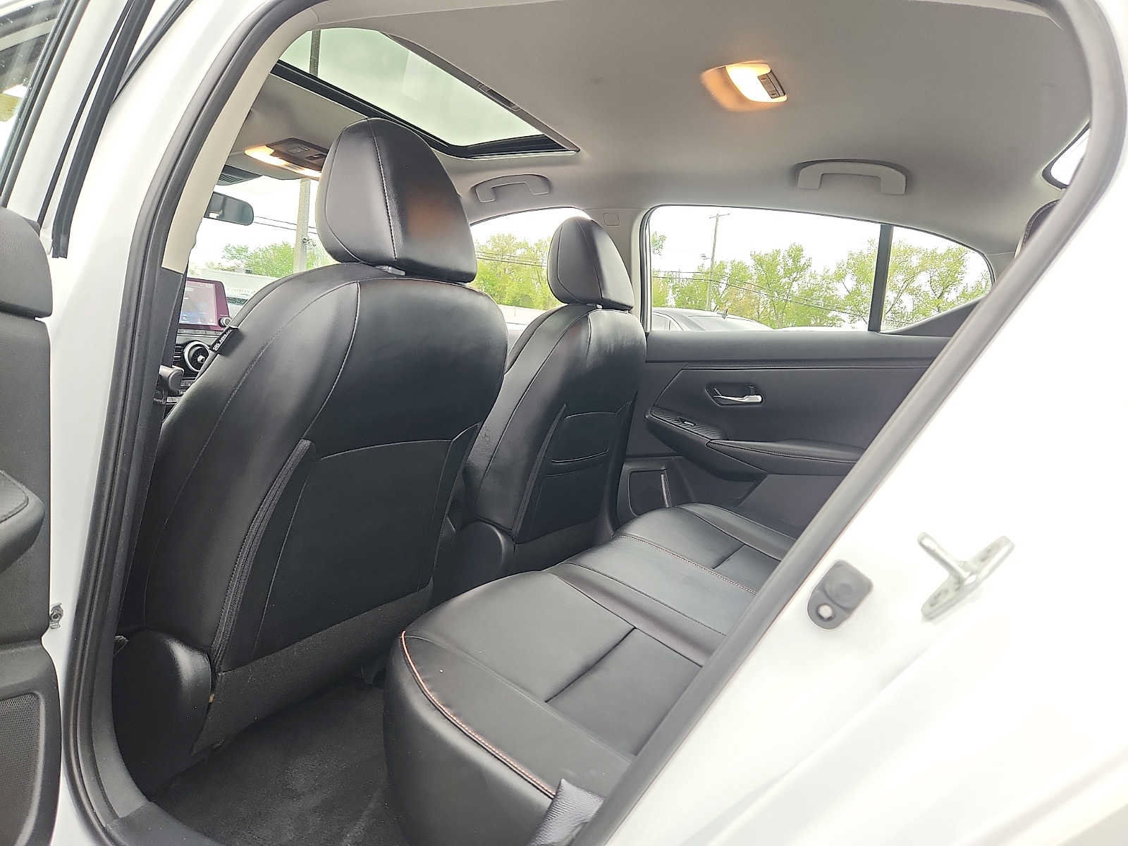 Certified 2023 Nissan Sentra SR w/ SR Premium Package FWD image 10