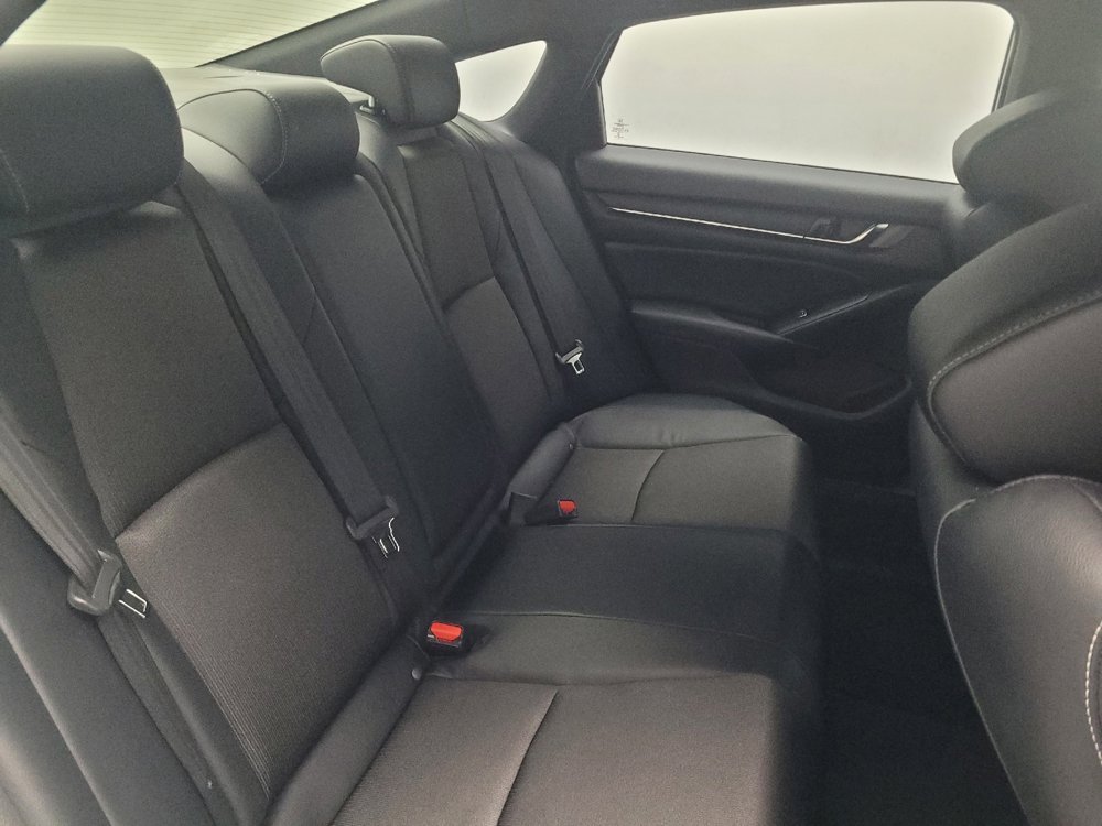 Used 2018 Honda Accord Sport image 19