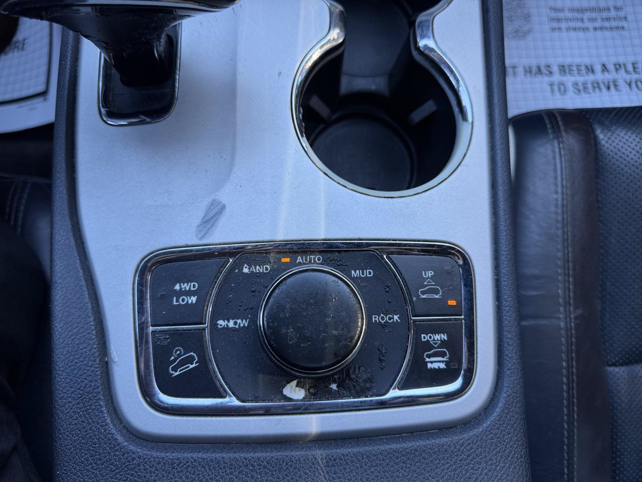 Used 2014 Jeep Grand Cherokee Overland AWD/4WD image 27