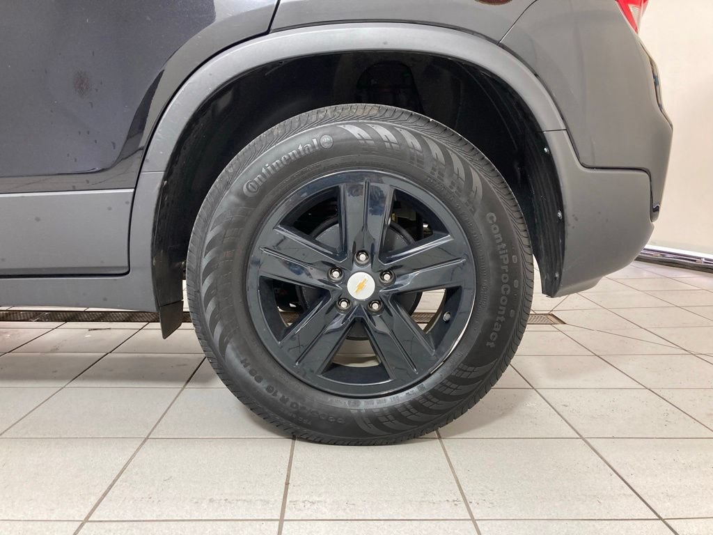 Used 2020 Chevrolet Trax LT w/ LT Convenience Package FWD image 25