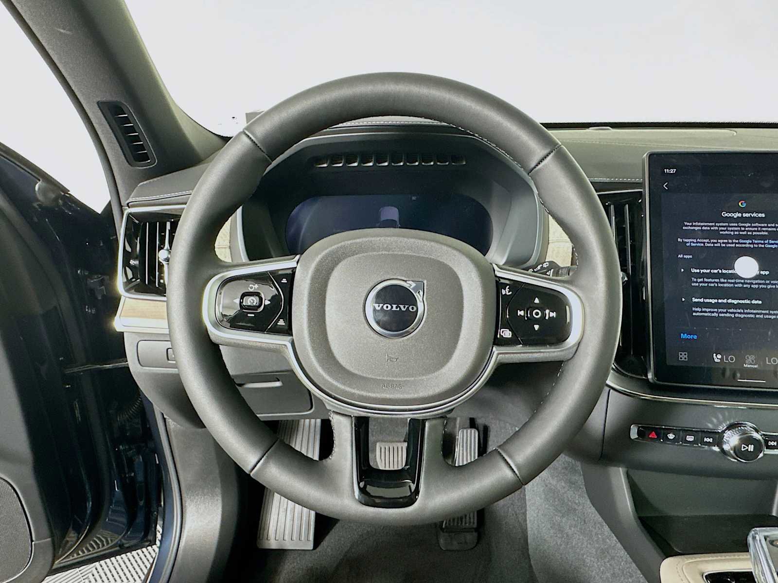 New 2026 Volvo XC90 B5 Core image 11