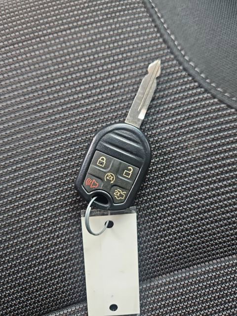 Used 2015 Ford Taurus SEL image 29